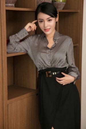 有钱男与贫穷女_免费观看高清版
