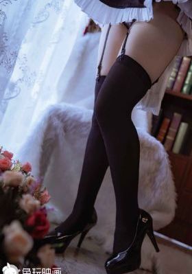 文峰挺进柔佳的身体_720超清在线观看